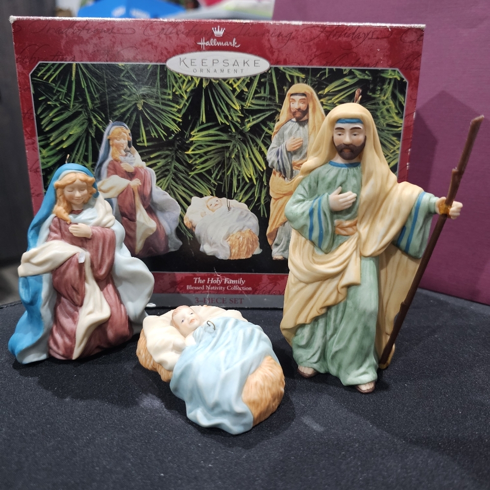 Hallmark Nativity The Holy Family 1998 Gold Crown 👑 *READ* Replacement Pieces